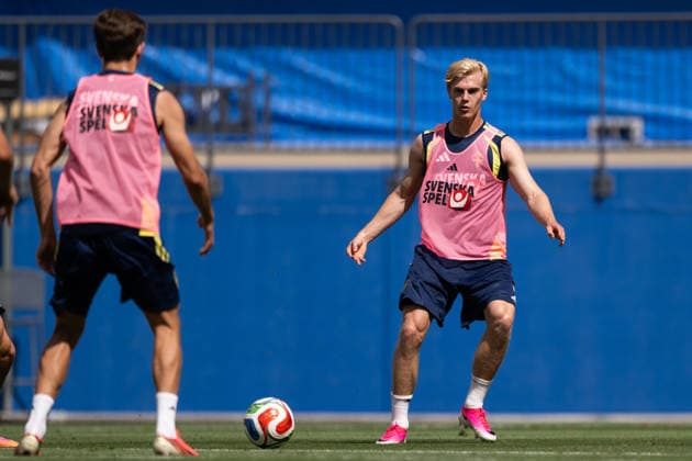 260609 Lucas Bergvall of the Swedish national football team at a training session during day 2 of the FIFA World Cup 2026 on June 9, 2026 in Dallas Photo Petter Arvidson BILDBYRAN kod PA PA1225 fotboll football soccer fotball vm fotbolls vm fotball vm fotbolls vm 2026 fifa world cup 2026 träning practice training sverige sweden sverige a day 2 bbeng  Copyright: PETTERxARVIDSON BB260609PA045