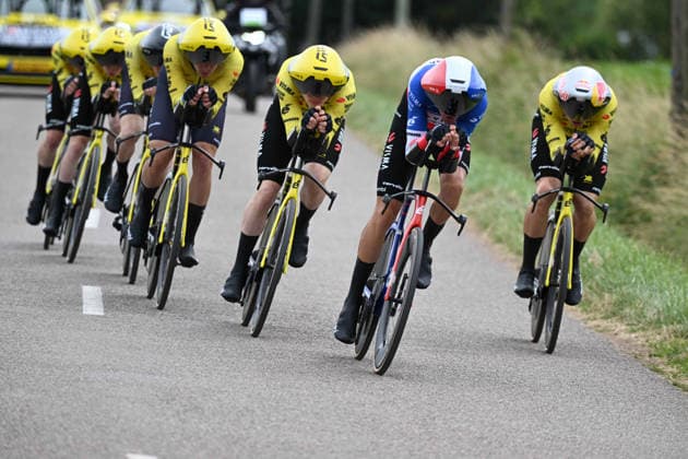 09-06-2026 Tour Auvergne - Rhone Alpes; Tappa 03 Perreux - Perreux; 2026, Visma - Lease A Bike; Armirail, Bruno; Van Aert, Wout; Perreux; 