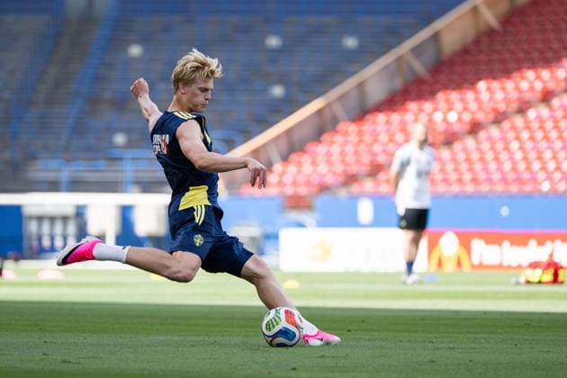 260609 Lucas Bergvall of the Swedish national football team at a training session during day 2 of the FIFA World Cup 2026 on June 9, 2026 in Dallas Photo Petter Arvidson BILDBYRAN kod PA PA1225 fotboll football soccer fotball vm fotbolls vm fotball vm fotbolls vm 2026 fifa world cup 2026 träning practice training sverige sweden sverige a day 2 bbeng  Copyright: PETTERxARVIDSON BB260609PA051