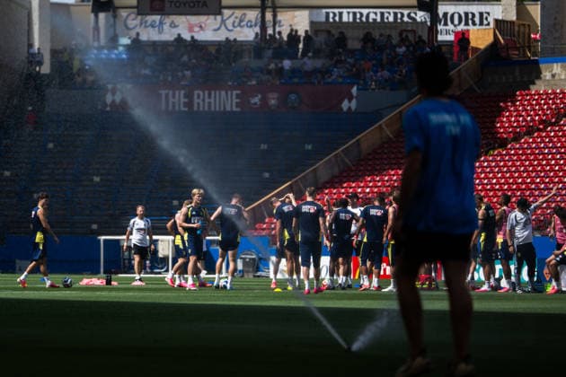 260609 Cooling break during a training session during day 2 of the FIFA World Cup 2026 on June 9, 2026 in Dallas Photo Petter Arvidson BILDBYRAN code PA PA1225 fotboll football soccer fotball vm fotbolls vm fotball vm fotbolls vm 2026 fifa world cup 2026 träning practice training sverige sweden sverige a day 2 bbeng  Copyright: PETTERxARVIDSON BB260609PA053