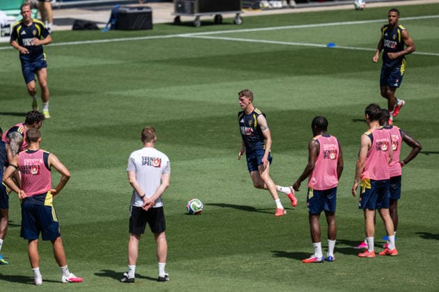 260609 Alexander Bernhardsson of the Swedish national football team at a training session during day 2 of the FIFA World Cup 2026 on June 9, 2026 in Dallas Photo Petter Arvidson BILDBYRAN kod PA PA1225 fotboll football soccer fotball vm fotbolls vm fotball vm fotbolls vm 2026 fifa world cup 2026 träning practice training sverige sweden sverige a day 2 bbeng  Copyright: PETTERxARVIDSON BB260609PA059