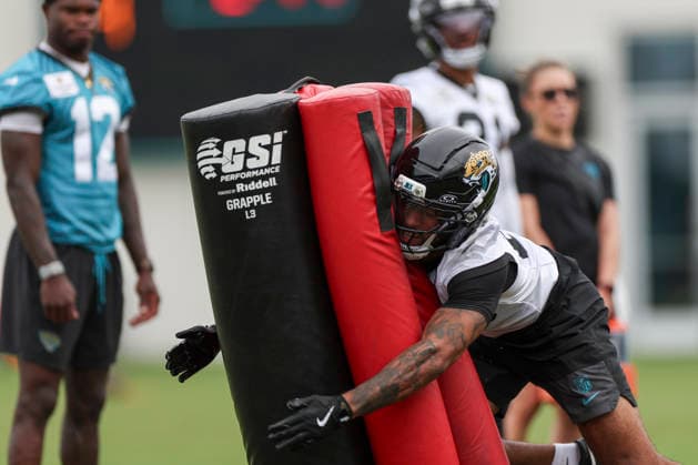 JACKSONVILLE, FL - JUNE 09: Jacksonville Jaguars cornerback Preston Hodge (26) works on a drill during Minicamp on June 9, 2026 at Miller Electric Center in Jacksonville, Fl. (Photo by David Rosenblum Icon Sportswire) NFL, American Football Herren, USA JUN 09 Jacksonville Jaguars Minicamp EDITORIAL USE ONLY Icon260609161439