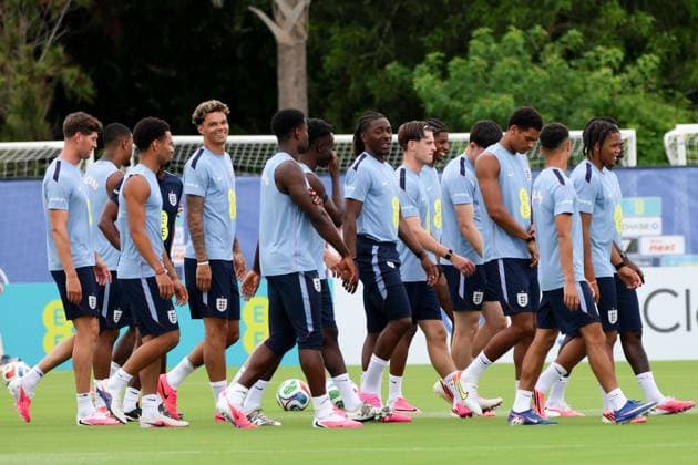 England players during a training session England Team Training, 2026 FIFA World Cup, WM, Weltmeisterschaft, Fussball Football, Palm Beach Gardens, Palm Beach, Florida, USA - 09 Jun 2026Florida Florida Blue Training Centre United States of America EDITORIAL USE ONLY No use with unauthorised audio, video, data, fixture lists, club league logos or live services. Online in-match use limited to 120 images, no video emulation. No use in betting, games or single club league player publications. Copyright: xChrisxArjoon Shutterstockx 16918901y