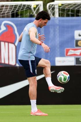 Declan Rice during a training session England Team Training, 2026 FIFA World Cup, WM, Weltmeisterschaft, Fussball Football, Palm Beach Gardens, Palm Beach, Florida, USA - 09 Jun 2026Florida Florida Blue Training Centre United States of America EDITORIAL USE ONLY No use with unauthorised audio, video, data, fixture lists, club league logos or live services. Online in-match use limited to 120 images, no video emulation. No use in betting, games or single club league player publications. Copyright: xChrisxArjoon Shutterstockx 16918901ad