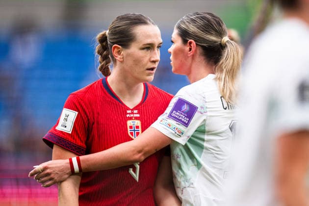 260609 Elisabeth Terland of Norway and Eileen Campbell of Austria during the FIFA Women s World Cup Qualifier football match between Norway and Austria on June 9, 2026 in Oslo Photo Jon Olav Nesvold BILDBYRAN COP 217 MM0070 bbeng fotball soccer football fotboll fifa world cup qualifiers vm kvalifisering kvinner vm kvalik landskamp dam norge norway austria osterrike  Copyright: JONxOLAVxNESVOLD BB260609JE012