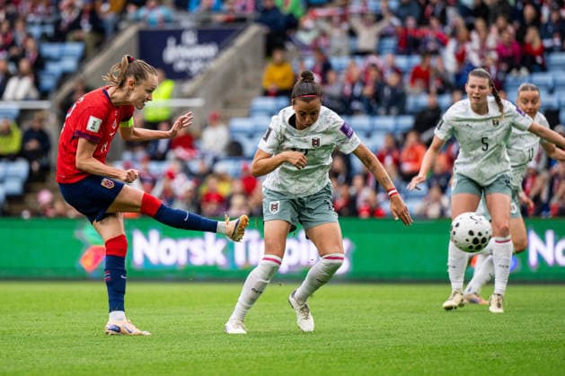 260609 Caroline Graham Hansen of Norway during the FIFA Women s World Cup Qualifier football match between Norway and Austria on June 9, 2026 in Oslo Photo Marius Simensen BILDBYRAN COP 238 MM0070 bbeng fotball soccer football fotboll fifa world cup qualifiers vm kvalifisering kvinner vm kvalik landskamp dam norge norway austria osterrike  Copyright: MARIUSxSIMENSEN BB260609BB465