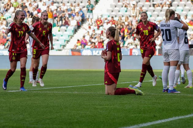 09 06 2026, xgrfx, football world cup qualification women, Slovenia Germany v l goal, Sarai Linder German womens national team own goal Lara Prasnikar Slovenia to 0 1 DFL DFB REGULATIONS PROHIBIT ANY USE OF PHOTOGRAPHS as IMAGE SEQUENCES and or QUASI VIDEO Ljubljana