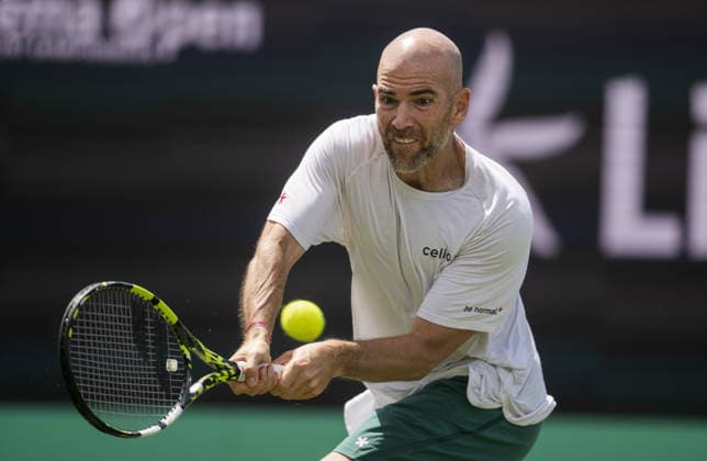 Libema Open Adrian Mannarino of France plays a backhand shot against Gabriel Diallo of Canada during their ATP, Tennis Herren Singles First Round match at the Libema Open at Autotron s-Hertogenbosch in s-Hertogenbosch, Netherlands, on June 9, 2026. S-Hertogenbosch Netherlands  Copyright: xAndyxAstfalckx originalFilename:astfalck-libemaop260609_np2OT.jpg