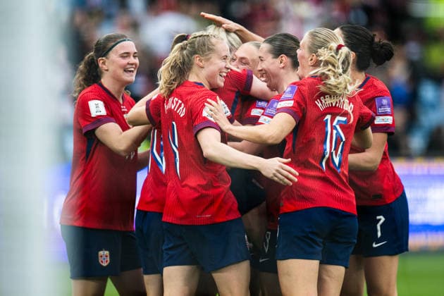 260609 Signe Gaupset, Julie Blakstad and Mathilde Harviken of Norway celebrates after 1 0 during the FIFA Women s World Cup Qualifier football match between Norway and Austria on June 9, 2026 in Oslo Photo Jon Olav Nesvold BILDBYRAN COP 217 MM0070 bbeng fotball soccer football fotboll fifa world cup qualifiers vm kvalifisering kvinner vm kvalik landskamp dam norge norway austria osterrike  Copyright: JONxOLAVxNESVOLD BB260609JE022