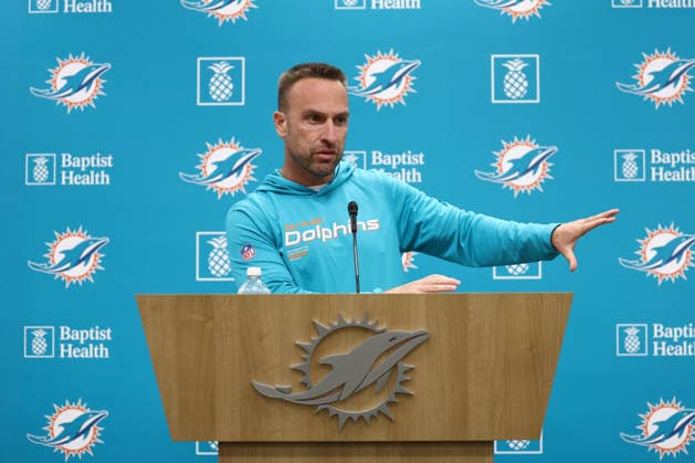 MIAMI GARDNES, FL - JUNE 09: Miami Dolphins head coach Jeff Hafley speaks with reporters during the Miami Dolphins OTA on Tuesday, June 9, 2026 at Baptist Health Training Complexr in Miami Gardens, FL (Photo by Peter Joneleit Icon Sportswire) NFL, American Football Herren, USA JUN 09 Miami Dolphins OTA EDITORIAL USE ONLY Icon260609011