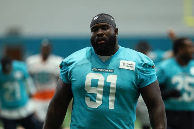 MIAMI GARDNES, FL - JUNE 09: Miami Dolphins defensive tackle Matthew Butler (91) warms up during the Miami Dolphins OTA on Tuesday, June 9, 2026 at Baptist Health Training Complexr in Miami Gardens, FL (Photo by Peter Joneleit Icon Sportswire) NFL, American Football Herren, USA JUN 09 Miami Dolphins OTA EDITORIAL USE ONLY Icon260609014