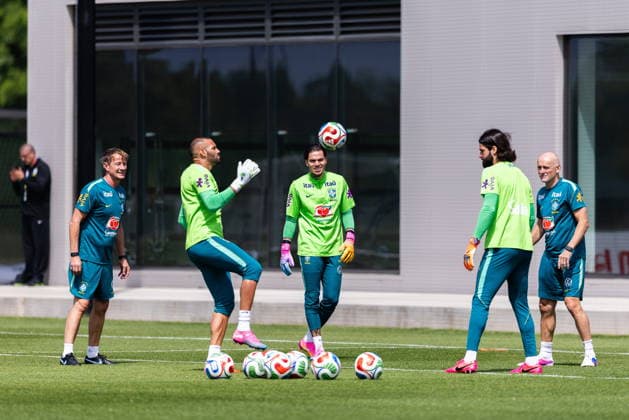 FIFA World Cup, WM, Weltmeisterschaft, Fussball 2026 preparations - Brazil training session Brazil s goalkeepers Weverton (2-L), Allison (2-R), and Ederson (C) participate in a training session in Morris Township, New Jersey, USA, 09 June 2026. Brazil are drawn in Group C of the upcoming FIFA World Cup 2026 starting on 11 June 2026 and running 19 July 2026. Morris Township New Jersey United States  Copyright: xOLGAxFEDOROVAx