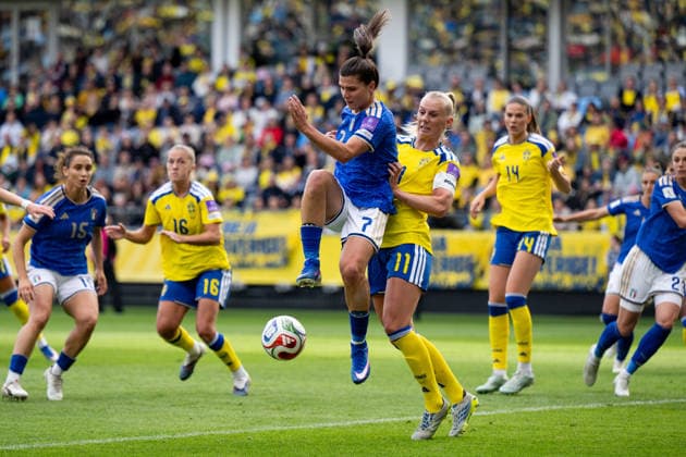 260609 Sofia Cantore of Italy and Stina Blackstenius of Sweden during the FIFA Women s World Cup Qualifier football match between Sweden and Italy on June 9, 2026 in Gothenburg Photo Mathias Bergeld BILDBYRAN code MB CS0935 fotboll football soccer fotball vm kval kval fifa womens world cup qualifier qualifier sverige sweden italien italy dam bbeng  Copyright: MATHIASxBERGELD BB260609MB039
