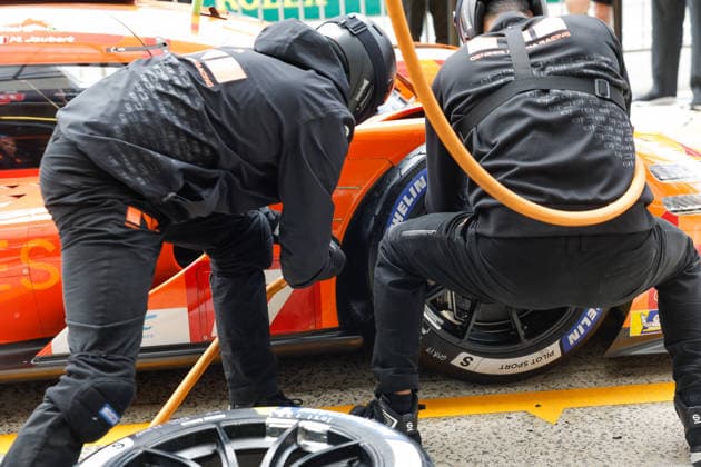 24 HEURES DU MANS 2026 - TUESDAY Pit Stop Challenge , mechanic, mecanicien, 17 LOTTERER AndrÃ (ger), DERANI Pipo (bra), JAUBERT Mathys (fra), Genesis Magma Racing, Genesis GMR-001 17, Hypercar, during the 24 Hours of Le Mans 2026, 3rd round of the 2026 FIA World Endurance Championship, on June 9, 2026 on the Circuit des 24 Heures du Mans in Le Mans, France - Le MansFrance  Copyright: xFREDERICxLExFLOCxHx