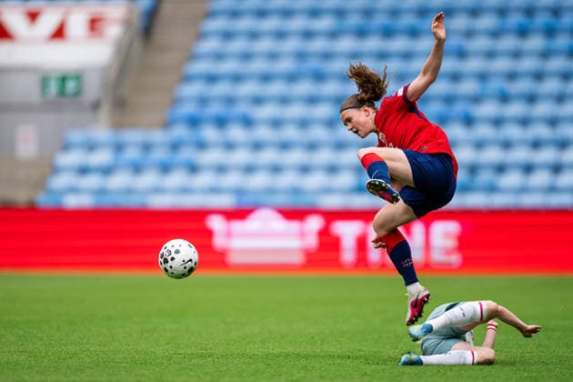 260609 Signe Gaupset of Norway during the FIFA Women s World Cup Qualifier football match between Norway and Austria on June 9, 2026 in Oslo Photo Marius Simensen BILDBYRAN COP 238 MM0070 bbeng fotball soccer football fotboll fifa world cup qualifiers vm kvalifisering kvinner vm kvalik landskamp dam norge norway austria osterrike  Copyright: MARIUSxSIMENSEN BB260609BB523