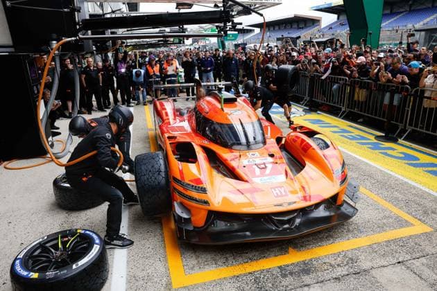 24 HEURES DU MANS 2026 - TUESDAY Pit Stop Challenge , mechanic, mecanicien, 17 LOTTERER AndrÃ (ger), DERANI Pipo (bra), JAUBERT Mathys (fra), Genesis Magma Racing, Genesis GMR-001 17, Hypercar, during the 24 Hours of Le Mans 2026, 3rd round of the 2026 FIA World Endurance Championship, on June 9, 2026 on the Circuit des 24 Heures du Mans in Le Mans, France - Le MansFrance  Copyright: xFREDERICxLExFLOCxHx