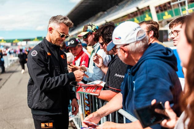 24 HEURES DU MANS 2026 - TUESDAY LOTTERER AndrÃ (ger), Genesis Magma Racing, Genesis GMR-001 17, Hypercar, portrait, autograph session, during the 24 Hours of Le Mans 2026, 3rd round of the 2026 FIA World Endurance Championship, on June 9, 2026 on the Circuit des 24 Heures du Mans in Le Mans, France -  Copyright: xAndreaxLorenzinax