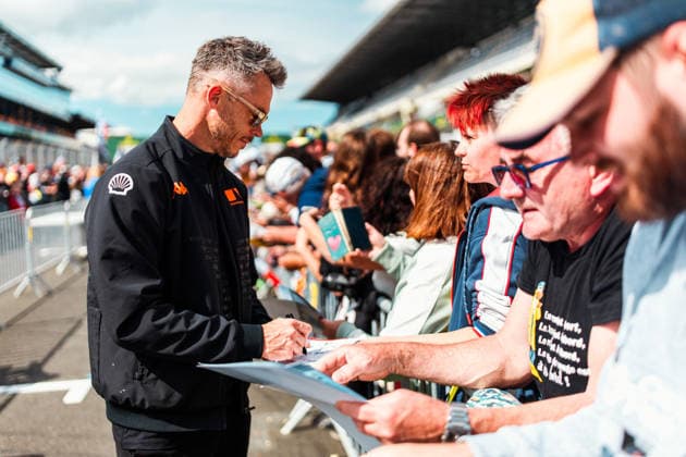 24 HEURES DU MANS 2026 - TUESDAY LOTTERER AndrÃ (ger), Genesis Magma Racing, Genesis GMR-001 17, Hypercar, portrait, autograph session, during the 24 Hours of Le Mans 2026, 3rd round of the 2026 FIA World Endurance Championship, on June 9, 2026 on the Circuit des 24 Heures du Mans in Le Mans, France -  Copyright: xAndreaxLorenzinax