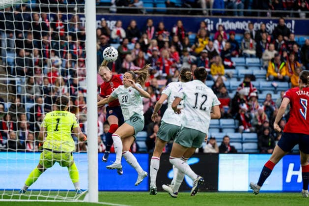 260609 Thea Bjelde of Norway scores 1 0 during the FIFA Women s World Cup Qualifier football match between Norway and Austria on June 9, 2026 in Oslo Photo Marius Simensen BILDBYRAN COP 238 MM0070 bbeng fotball soccer football fotboll fifa world cup qualifiers vm kvalifisering kvinner vm kvalik landskamp dam norge norway austria osterrike  Copyright: MARIUSxSIMENSEN BB260609BB540