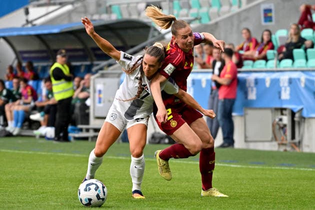 LJUBLJANA, SLOVENIA - JUNE 09: Izabela Krizaj of Slovenia (L) in action against Sarai Linder of Germany (R) during the UEFA Women’s European Qualifiers for 2027 World Cup match between Slovenia and Germany at Stadium Stozice, Ljubljana on June 09, 2026 in Ljubljana, Slovenia. (Photo by Igor Kupljenik Sports Press Photo).  Copyright: xIgorxKupljenikx xSPPx Sportspressphoto_SPR164042