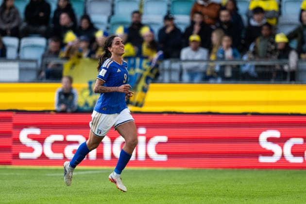 260609 Federica D Auria of Italy celebrates after 0 1 during the FIFA Women s World Cup Qualifier football match between Sweden and Italy on June 9, 2026 in Gothenburg Photo Carl Sandin BILDBYRAN code CS CS0935 fotboll football soccer fotball vm kval kval fifa womens world cup qualifier qualifier sverige sweden italien italy dam bbeng jubel  Copyright: CARLxSANDIN BB260609CS022