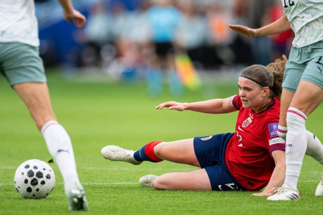 260609 Signe Gaupset of Norway during the FIFA Women s World Cup Qualifier football match between Norway and Austria on June 9, 2026 in Oslo Photo Jon Olav Nesvold BILDBYRAN COP 217 MM0070 bbeng fotball soccer football fotboll fifa world cup qualifiers vm kvalifisering kvinner vm kvalik landskamp dam norge norway austria osterrike  Copyright: JONxOLAVxNESVOLD BB260609JE037