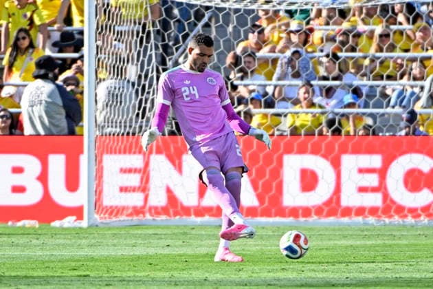 RECORD DATE NOT STATED 7th June, 2026; Snapdragon Stadium, San Diego, California, United States of America; International Friendly, Länderspiel, Nationalmannschaft Football, Colombia versus Jordan; Goalkeeper Alvaro Montero of Colombia passes the ball JulianxMedina DiaEsportivo