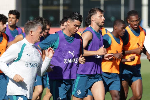 Training of the Portuguese national football team in the football city of Oeiras Portugal, June 9, 2026, in Alges, Portugal Cristiano Ronaldo Portugal ,7 , Ruben Dias Portugal ,3 Copyright: HMBxMedia FernandoxSoares