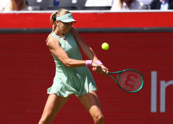 2026 HSBC Tennis Championships, Queens Club, London, UK - 09 06 2026 Katie Boulter (GBR) in action during her first round match agianst Leylah Fernandez (CAN) in the HSBC 2026 Championships at Queens Club in London London Queens Club London GBR Copyright: xMarkxGreenwoodx