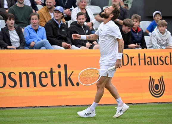 Corentin Moutet FRA Gesture Gesture disappointed Tennis Men BOSS Open ATP 250 Stuttgart 2026 Weissenhof BOSS Open ATP 250 Stuttgart 2026