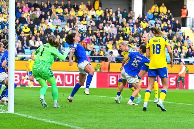 Gamla Ullevi GOTHENBURG, SWEDEN - JUNE 9: Sweden scores in the World Cup 2027 qualifier match between Sweden and Italy at Gamla Ullevi on June 9, 2026 in Gothengurg, Sweden. (Peter Sonander SPP)  Copyright: xPeterxSonander SPPx Sportspressphoto_SPR164059