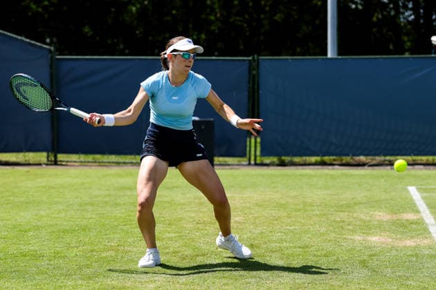 ROSMALEN, NETHERLANDS - JUNE 9: Katie Volynets of the United States plays a forehand in her Women s Singles First Round match against Zeynep Sonmez of Turkiye during Day 2 of the Libema Open Grass Court Championships at the Autotron on June 9, 2026 in Rosmalen, Netherlands.  Copyright: xRenexNijhuis MBxMediax