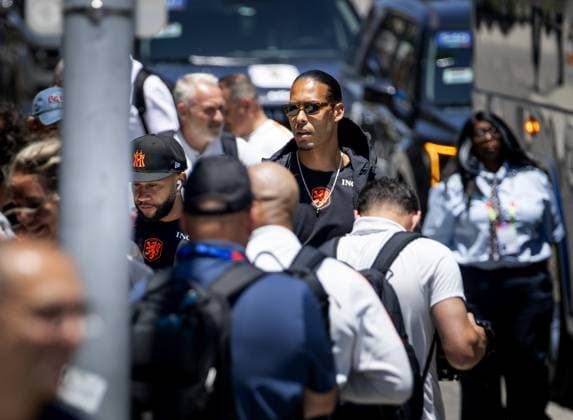 KANSAS - Virgil van Dijk or the Netherlands and Memphis Depay or the Netherlands arrive at the Cascade Hotel on June 9, 2026, in Kansas City. The Dutch national team, Nationalteam is preparing for the 2026 World Cup. KOEN VAN WEEL ANP xVIxANPxSportx xxANPxIVx 560590356 originalFilename: 560590356.jpg