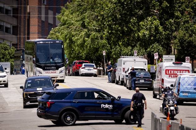 KANSAS - Team buses arrive at the Cascade Hotel on June 9, 2026, in Kansas City. The Dutch national team, Nationalteam is preparing for the 2026 World Cup. ROBIN VAN LONKHUIJSEN ANP xVIxANPxSportx xxANPxIVx 560591039 originalFilename: 560591039.jpg