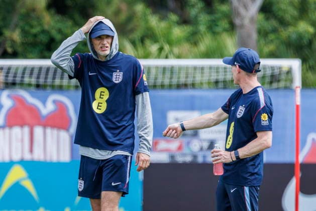 FIFA World Cup, WM, Weltmeisterschaft, Fussball 2026 preparations - England training session England s head coach Thomas Tuchel (L) leads a training session in Palm Beach Gardens, Florida, USA, 09 June 2026. England are drawn in Group L of the upcoming FIFA World Cup 2026 starting on 11 June 2026 and running until 19 July 2026. PALM BEACH GARDENS FLORIDA United States  Copyright: xCRISTOBALxHERRERA-ULASHKEVICHx