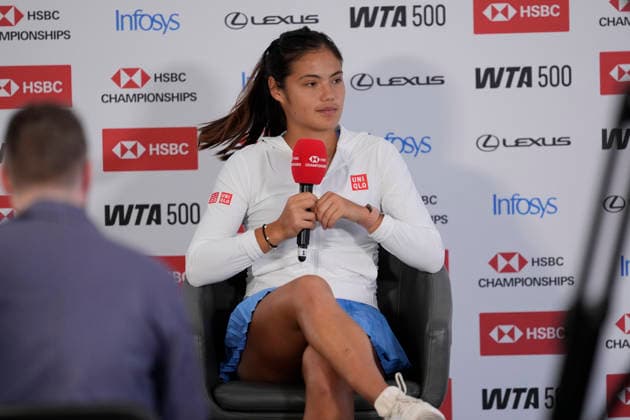 HSBC Championships - Day 2 - Emma Raducanu (GBR) press conference, PK, Pressekonferenz Emma Raducanu of Great Britain speaks with the media after winning her Round of 32 match at The HSBC Championships 2026 women s tennis tournament at The Queen s Club in London, England, on June 9, 2026. London United Kingdom  Copyright: xOwenxHammondx originalFilename:hammond-thehsbcc260609_np3z1.jpg