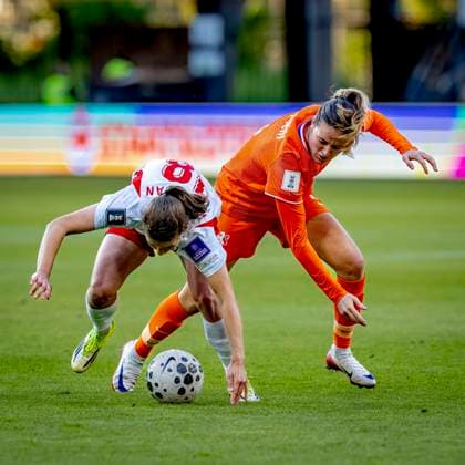 ALMELO Poland player Nadia Krezyman, Netherlands player Marise Olislagers during the World Cup Qualifiers at Asito Stadium on June 9, 2026 in Almelo, the Netherlands Photo by DeFodi Images