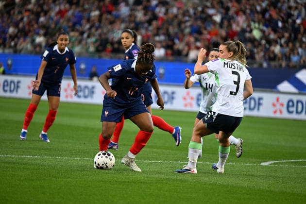 Football : France F vs Irland F- Women s World Cup qualifying - 09 06 2026 Sandy BALTIMORE of France during the Women s World Cup qualifying match between France F and Irland F at Alpes stadium Grenoble on June 09 2026 , France GRENOBLEFrance  Copyright: xMouradxAllilix