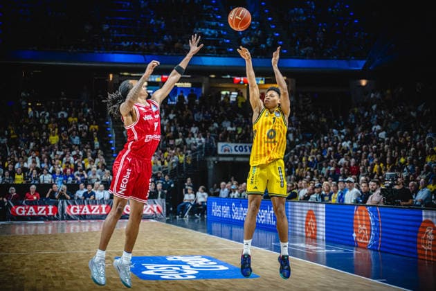 Basketball Berlin 019 06 2026 Season 2025 2026 EasyCredit BBL 1 Bundesliga Men, Men Playoffs Semifinal Game 5 Alba Berlin BMA365 Bamberg Baskets Jack Kayil Alba Berlin, No 07 Austin Crowley Bamberg, No 55