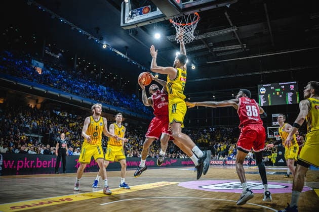 Basketball Berlin 019 06 2026 Season 2025 2026 EasyCredit BBL 1 Bundesliga Men, Men Playoffs Semi-Final Game 5 Alba Berlin BMA365 Bamberg Baskets Cobe Williams Bamberg, No 24 Norris Agbakoko Alba Berlin, No 17
