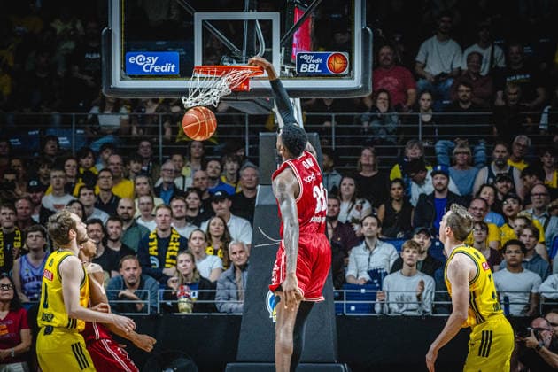 Basketball Berlin 019 06 2026 Season 2025 2026 EasyCredit BBL 1 Bundesliga Men, Men Playoffs Semifinal Game 5 Alba Berlin BMA365 Bamberg Baskets Ejiofor Onu Bamberg, No 35