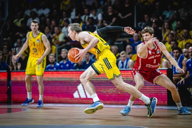 Basketball Berlin 019 06 2026 Season 2025 2026 EasyCredit BBL 1 Bundesliga Men, Men Playoffs Semifinal Game 5 Alba Berlin BMA365 Bamberg Baskets Justin Bean Alba Berlin, No 34 Richard Balint Bamberg, No 11