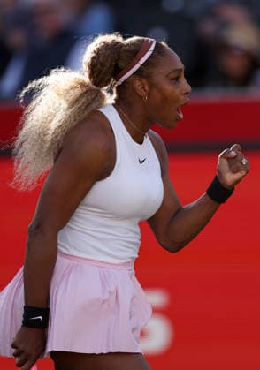 Serena Williams of USA celebrates HSBC Queen s Club Championships, Day Four, Tennis, Queen s Club, West Kensington, London, UK - 09 Jun 2026London Queen s Club United Kingdom  Copyright: xEllaxLing Shutterstockx 16917190bk