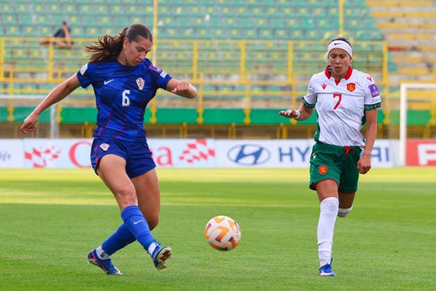 Croatia v Bulgaria: FIFA Women s World Cup 2027 Qualifiers Tea Vracevic of Croatia and Evdokiya Popadinova of Bulgaria during the FIFA Women s World Cup 2027 Qualifier match match between Croatia and Bulgaria at Aldo Drosina Stadium on June 09, 2026. in Pula, Croatia.  SreckoxNiketic PIXSELL