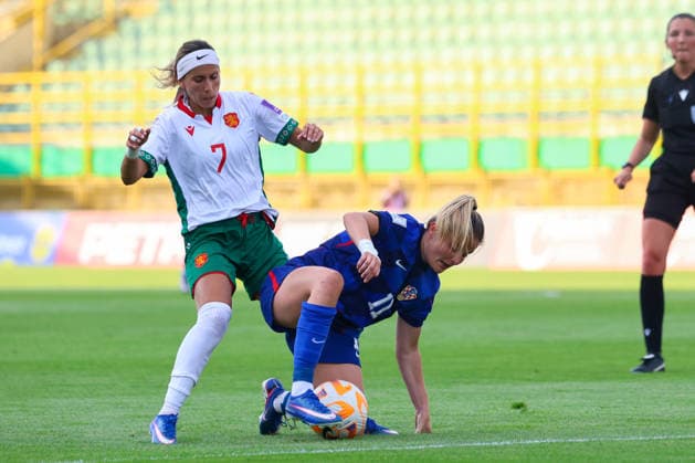 Croatia v Bulgaria: FIFA Women s World Cup 2027 Qualifiers Evdokiya Popadinova of Bulgaria and Karla Kurkutovic of Croatia competes for the ball during the FIFA Women s World Cup 2027 Qualifier match match between Croatia and Bulgaria at Aldo Drosina Stadium on June 09, 2026. in Pula, Croatia.  SreckoxNiketic PIXSELL