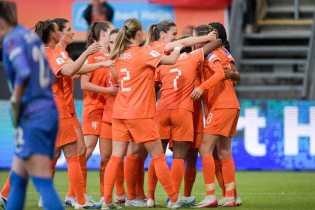 2026-06-09 The Netherlands v Poland - Women s World Cup Qualifier ALMELO, NETHERLANDS - JUNE 9: Players of The Netherlands celebrating a goal during the Women s World Cup Qualifier match between The Netherlands and Poland at Asito Stadion on June 9, 2026 in Almelo, Netherlands. Almelo Asito Stadion Netherlands Content not available for redistribution in The Netherlands directly or indirectly through any third parties. Copyright: xDennisxBresserx