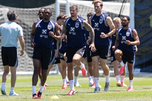 SOCCER - FIFA World Cup, WM, Weltmeisterschaft, Fussball 2026, preview SANTA BARBARA,CALIFORNIA,USA,09.JUN.26 - SOCCER - FIFA World Cup 2026, USA, Mexico, Canada, preview, OEFB, Oesterreichischer Fussball-Bund, training team AUT. Image shows Carney Chukwuemeka, David Alaba, Marco Friedl, Michael Svoboda and Phillipp Mwene (AUT). GEPAxpictures xArminxRauthner