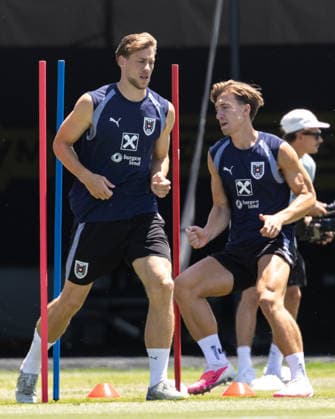 SOCCER - FIFA World Cup, WM, Weltmeisterschaft, Fussball 2026, preview SANTA BARBARA,CALIFORNIA,USA,09.JUN.26 - SOCCER - FIFA World Cup 2026, USA, Mexico, Canada, preview, OEFB, Oesterreichischer Fussball-Bund, training team AUT. Image shows Michael Svoboda and David Affengruber (AUT). GEPAxpictures xArminxRauthner