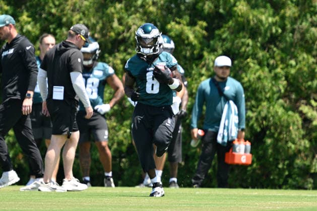 PHILADELPHIA, PA - JUNE 09: Philadelphia Eagles running back Tank Bigsby 8 is shown during the Philadelphia Eagles off season minicamp on June 9th, 2026 at the Jefferson Health Training Complex in Philadelphia, PA. (Photo by Terence Lewis Icon Sportswire) NFL, American Football Herren, USA JUN 09 Philadelphia Eagles Minicamp EDITORIAL USE ONLY Icon260609025