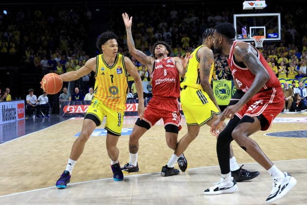 DEU, easyCredit BBL, ALBA vs Bamberg, 09 06 2026, Max Schmeling Halle, Berlin, DEU, easyCredit BBL, ALBA vs Bamberg, pictured Jack Kayil ALBA Berlin 7 , J Wan Roberts ALBA Berlin 13 , Demarcus Demonia Bamberg 8 , Ejifor Onu Bamberg 35 nordphotoxGmbHx xEngler nph00076